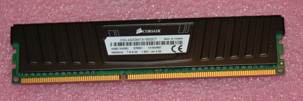4GB Corsair DDR3 SDRAM Memory PC3-12800