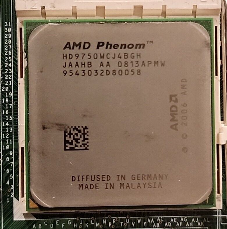 AMD Phenom X4 9750 2.4GHz AM2+ Quad-Core (HD9750WCJ4BGH) Processor