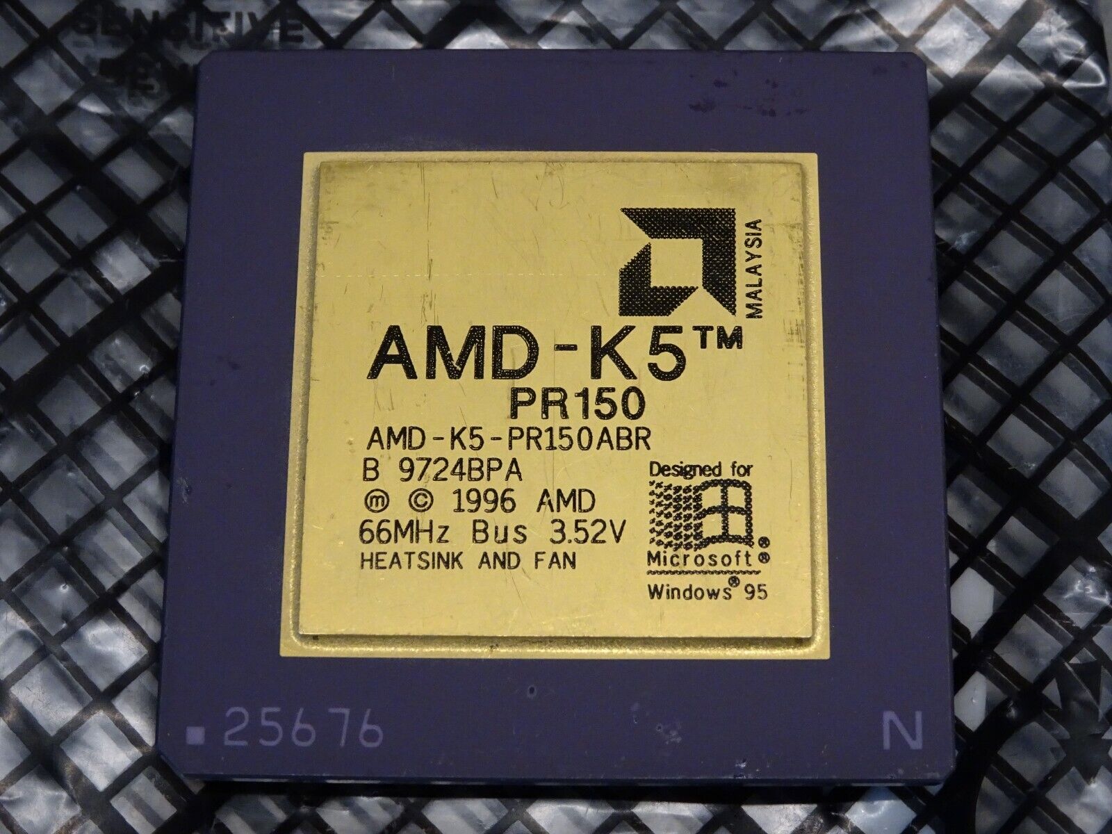 AMD K5 PR150 CPU Gold Processor AMD-K5-PR150ABR 66MHz Bus 3.52V