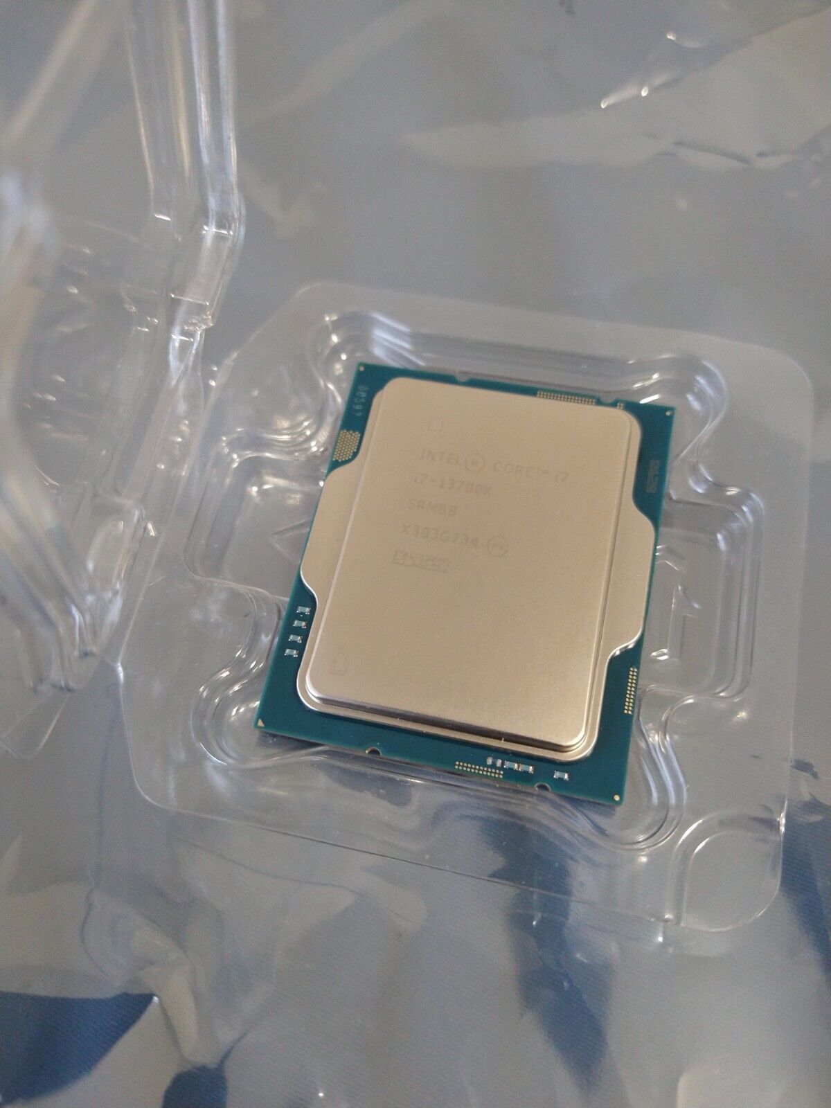 Intel Core i7-13700K Processor (5.4 GHz, 16 Cores, LGA 1700) Tray -...