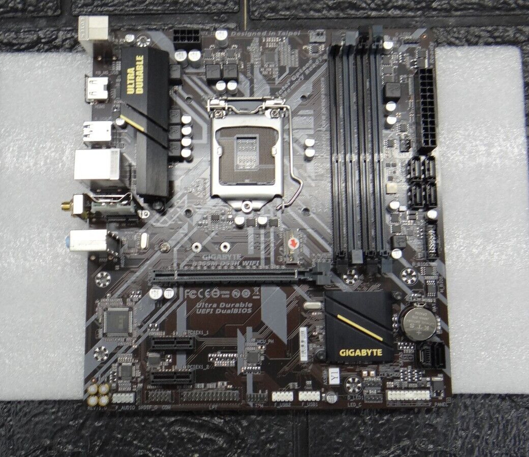 GIGABYTE B365M DS3H WIFI Motherboard M-ATX Intel B365 LGA1151 DDR4 SATA3 HDMI