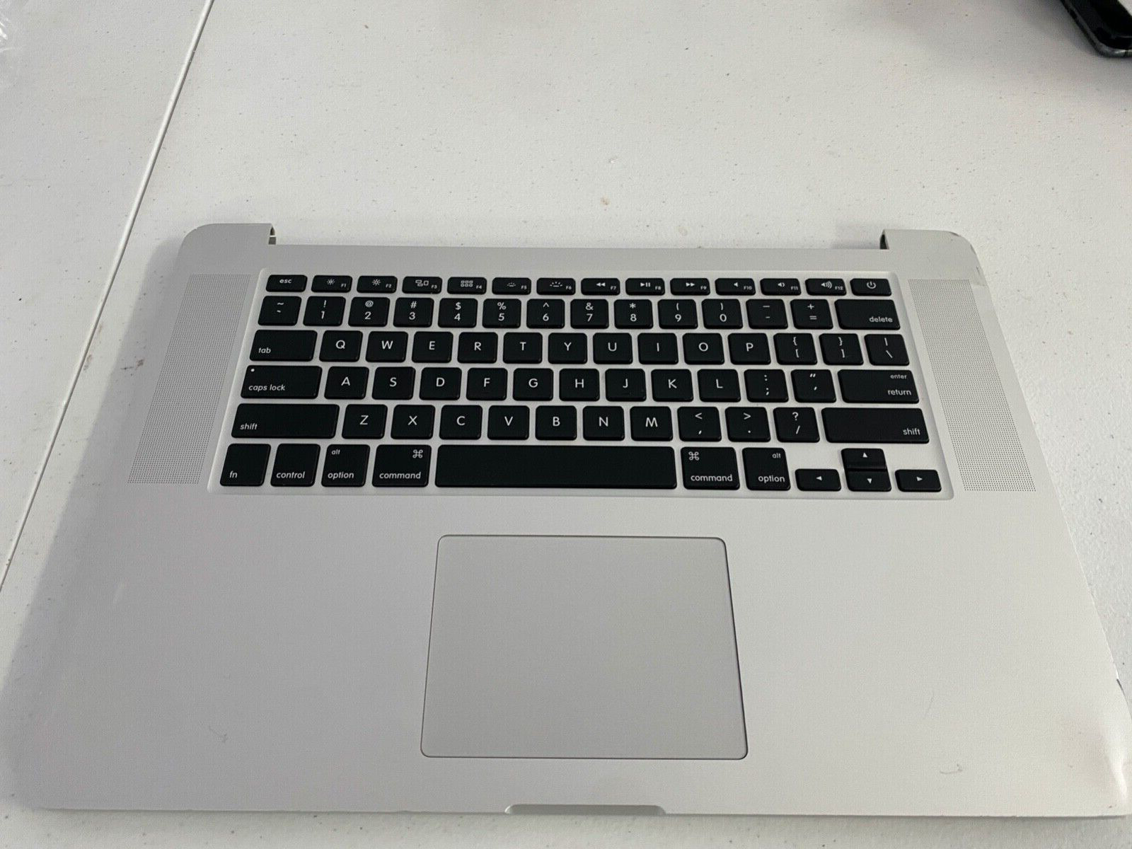 2015 MacBook Pro 15 Topcase + Battery + All Misc + Bad LB FF Fair Condition