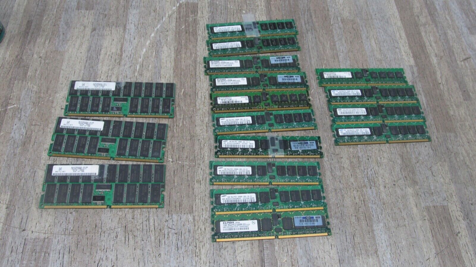 LOT OF 17  Samsung    1GB 1Rx4 (10pcs) 2RX8(4PCS) 1GB 3DDR(3PSS) Memory Samsung