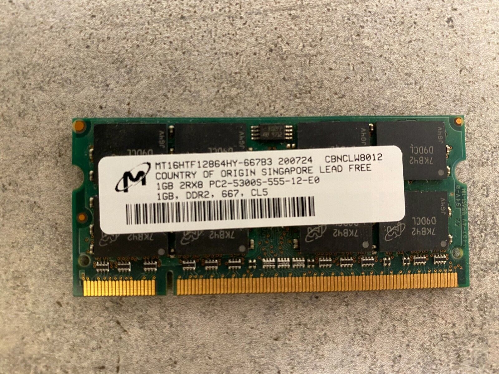 Micron 1 GB SO-DIMM DDR2 Memory MT16HTF12864HY