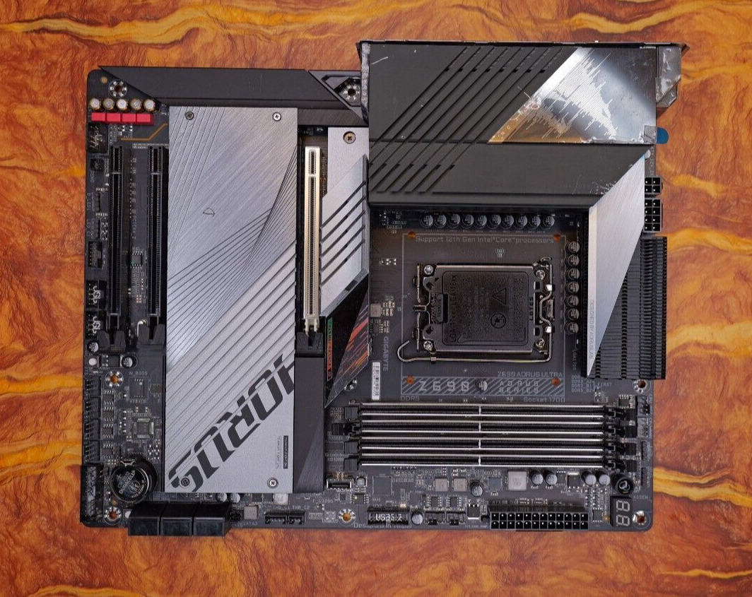 Gigabyte Z690 AORUS ULTRA Motherboard CPU SOCKET LGA1700 Intel DDR5 PLEASE READ