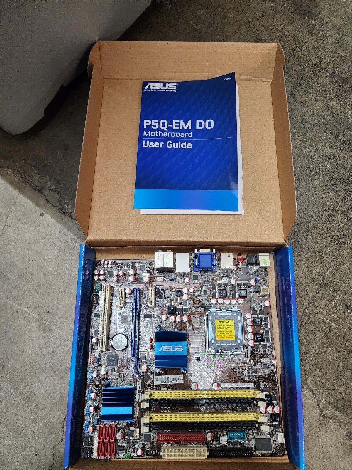 ASUS P5Q-EM DO Intel  Motherboard