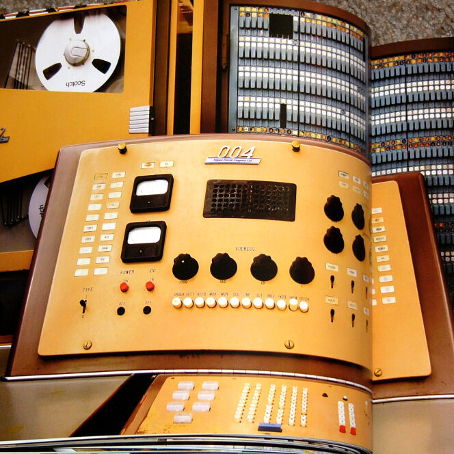 Computer Photo History DDP-116 IBM SAGE Altair 8800 Cray-1 ILLIAC IV PDP-8 ENIAC