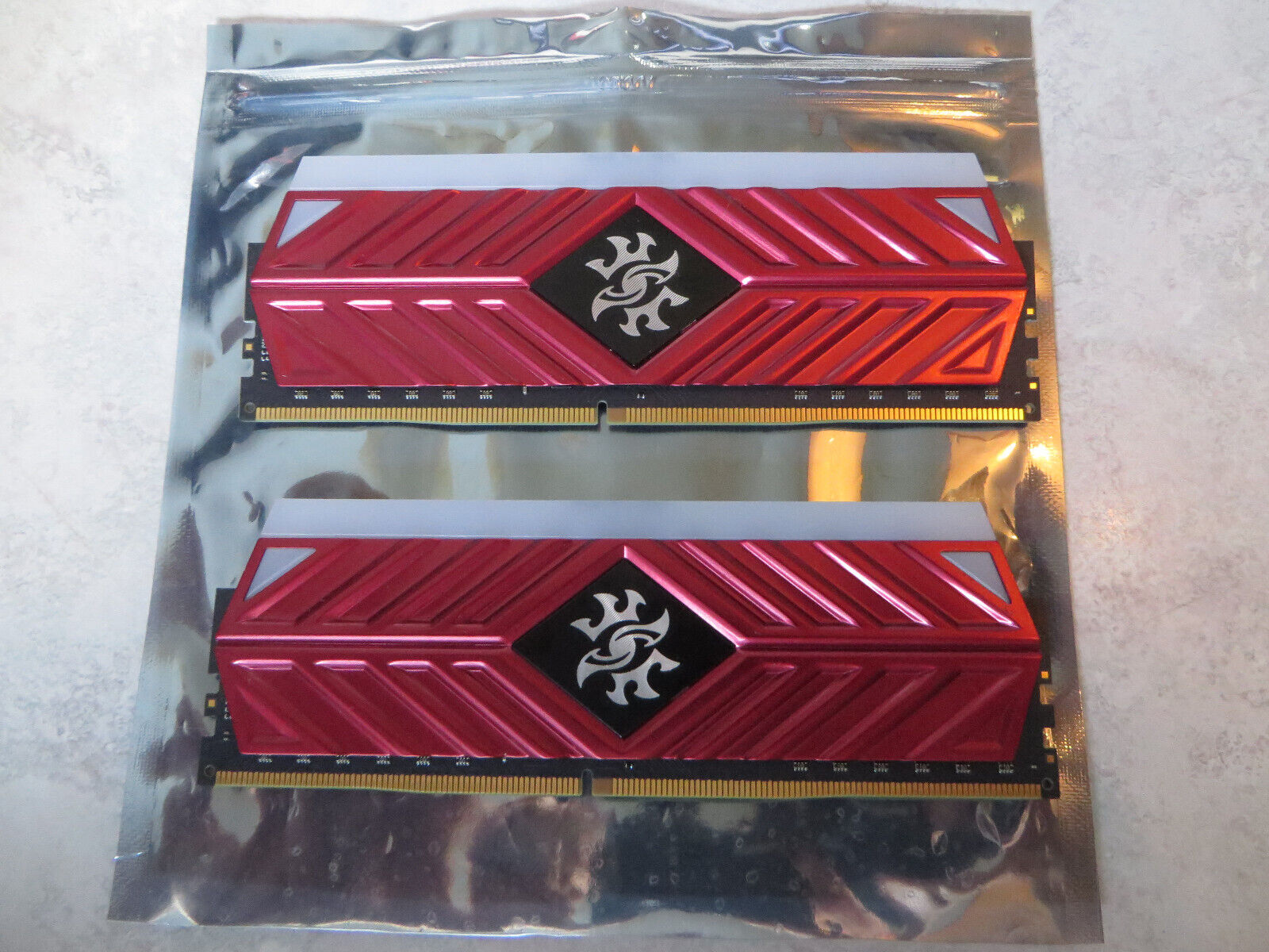 XPG SPECTRIX D41 RGB 16GB (2 x 8GB) DDR4 3000 (PC4 24000) AX4U300038G16-DR41 