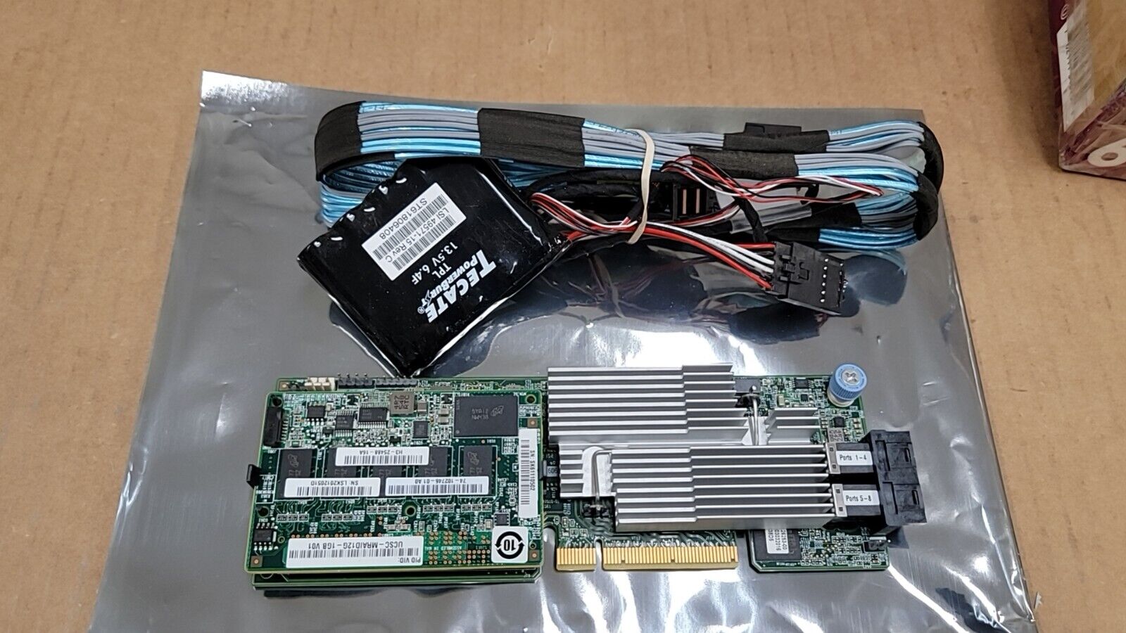 Cisco UCSC-MRAID12G V01 12G SAS PCIe 74-12862-01 RAID Card w/ Cable, 1GB,Battery