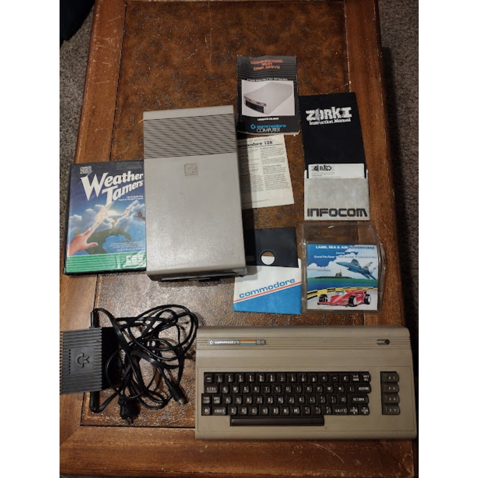 Commodore 64 Keyboard Disc Drive 1541 Power Adapter Games & More
