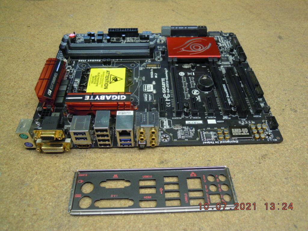 Gigabyte GA-Z97X-GAMING 7 Motherboard w/ I/O Shield- LGA1150 Intel, HDMI, SATA