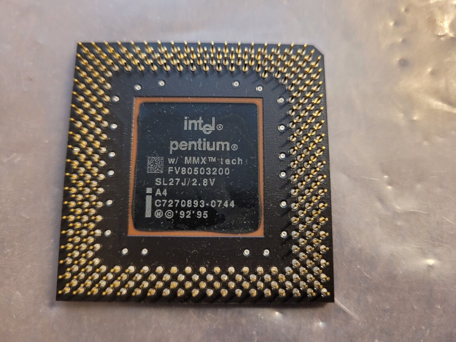 Intel Pentium MMX 2.8v 200MHz CPU Processor SL27J 92 95 FV80503200 Vintage