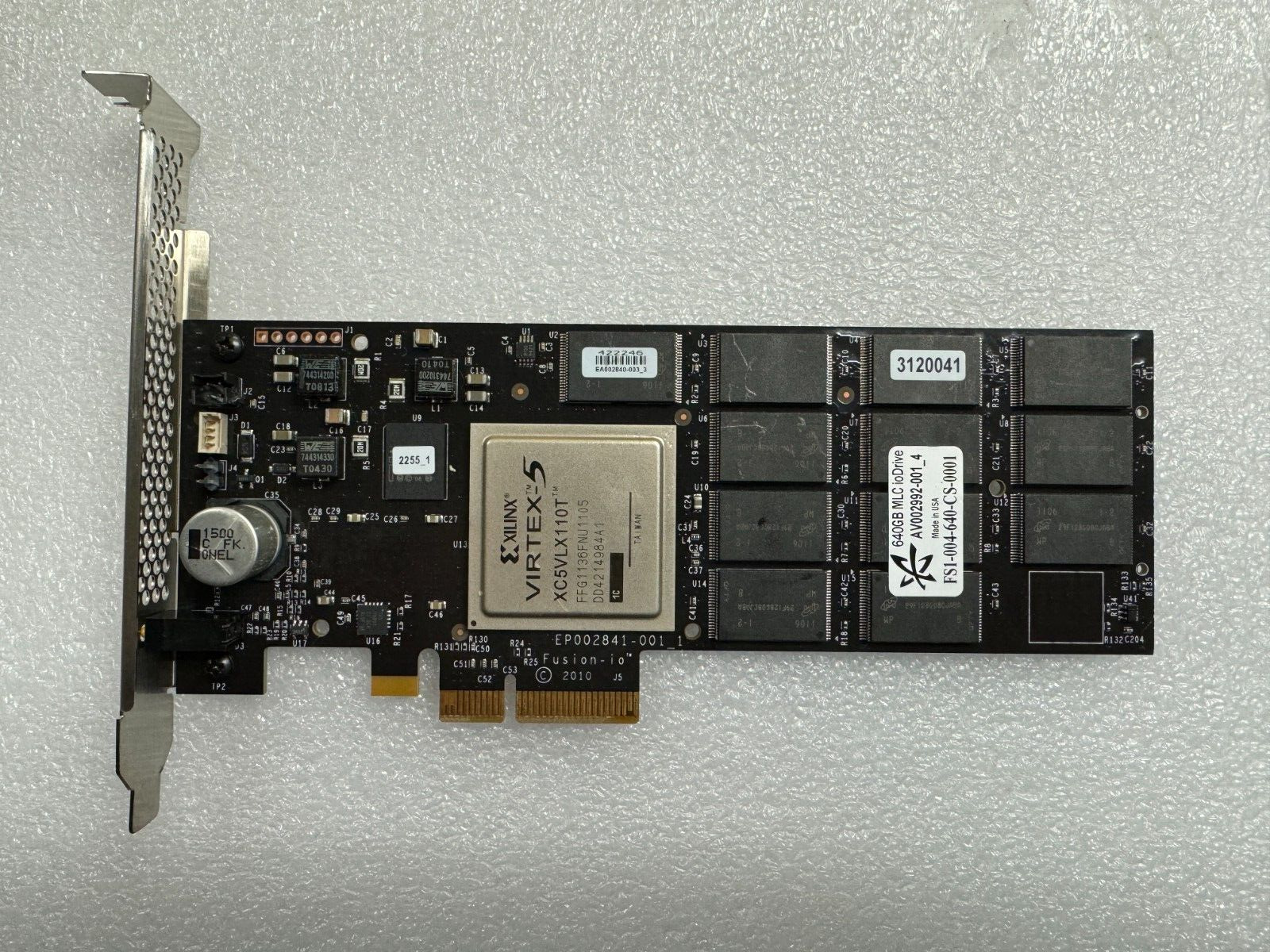 Fusion-IO FS1-004-640-CS-0001 640GB PCI-E MLC IoDrive Solid State Drive