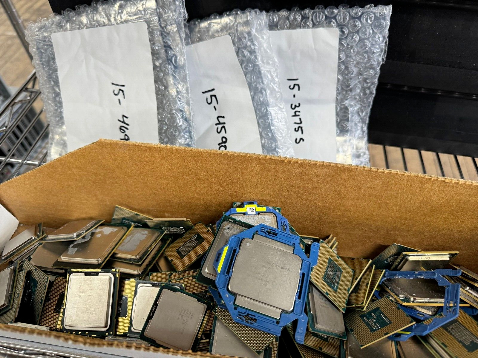 LOT OF 175 PCS ASSORTED CPU's Intel & AMD