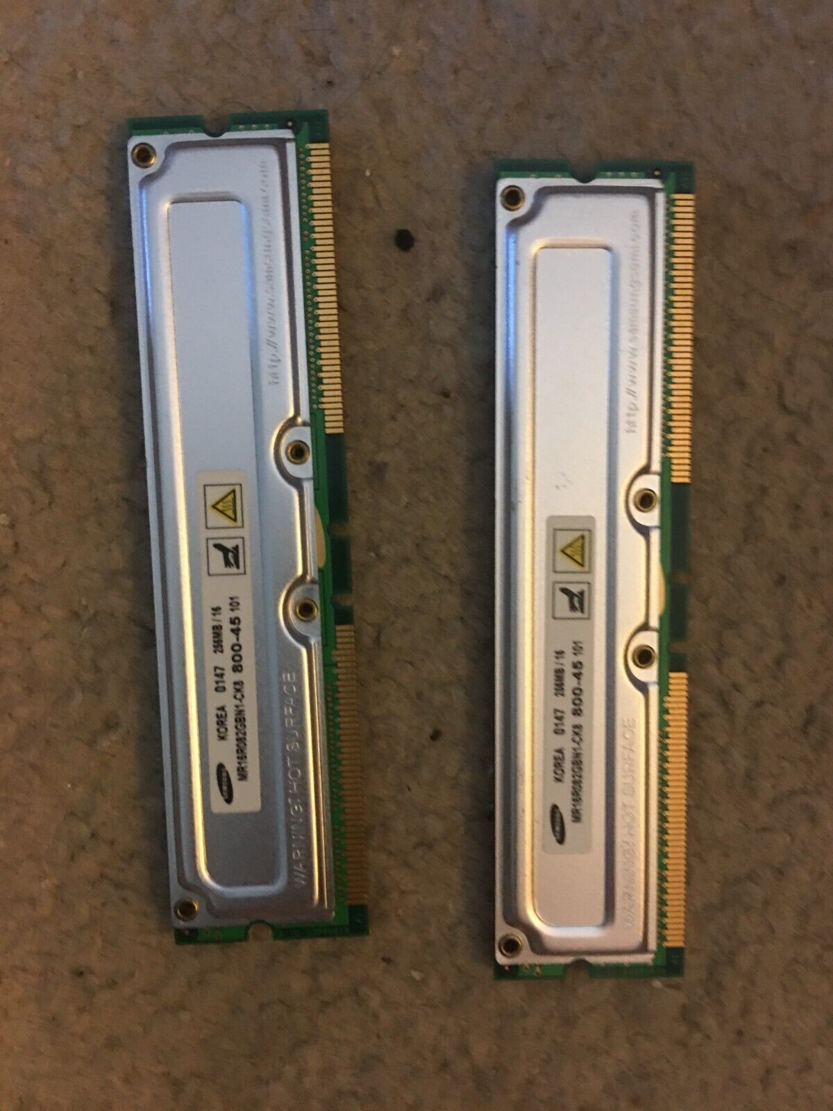 Samsung Set of 2 KOREA 0146 256MB/16 MR16R082GBN1-CK8 800-45 101 RAM Memory