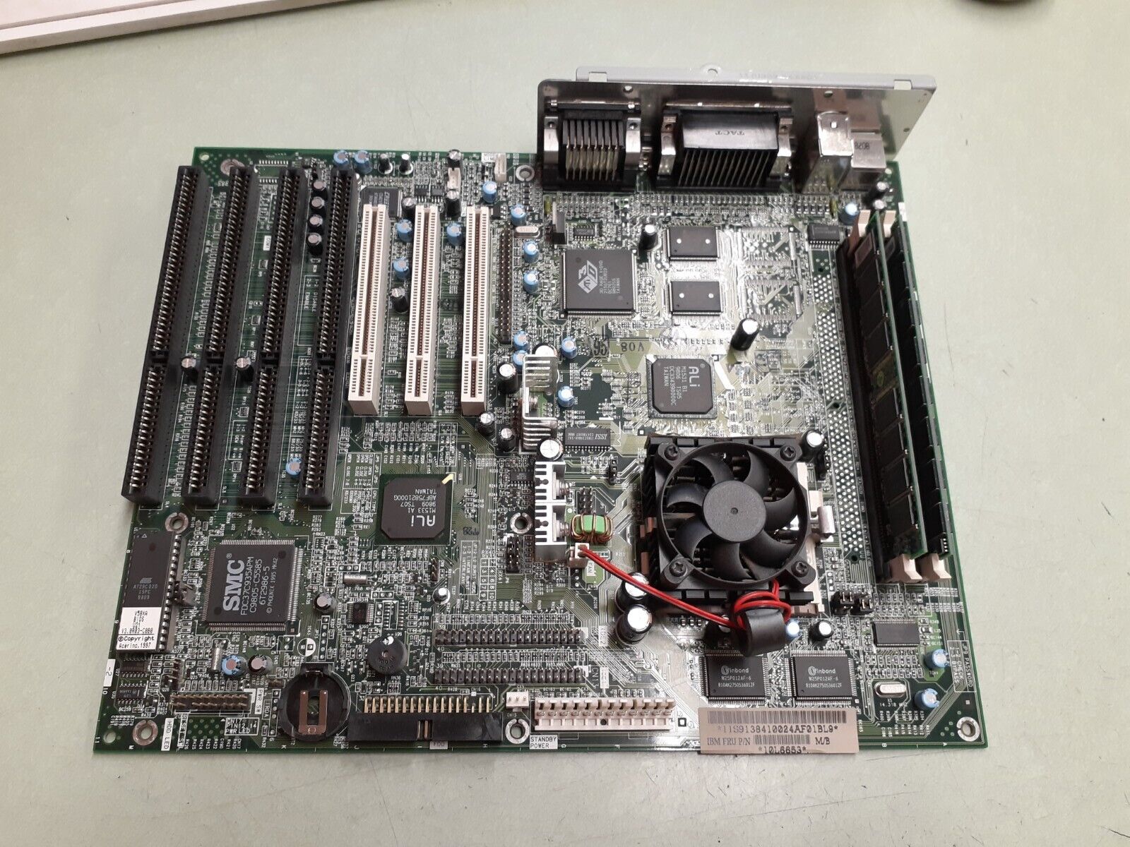 IBM 55.38401.221 Motherboard 10L6653 / AMD-K6/300AFR + Memory + Fan + I/O Shield