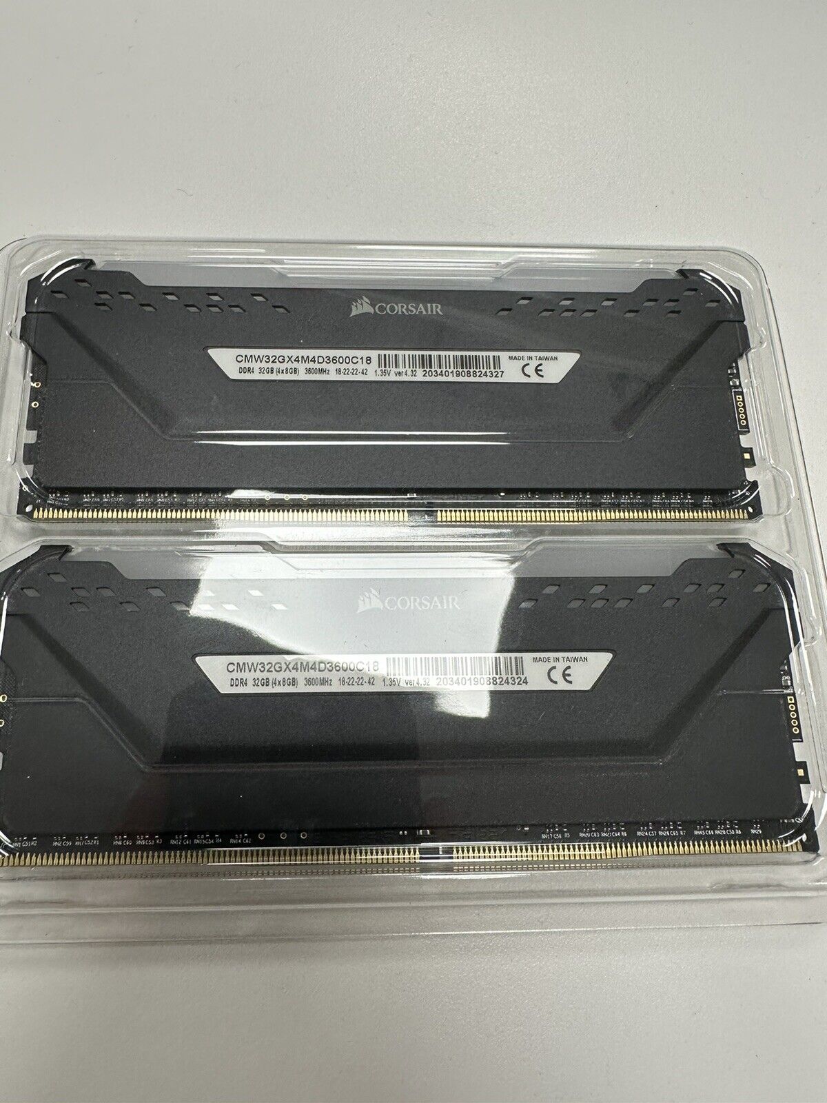 Corsair Vengeance RGB Pro 16GB (2 x 8GB) PC4-24000 (DDR4-3000) Memory