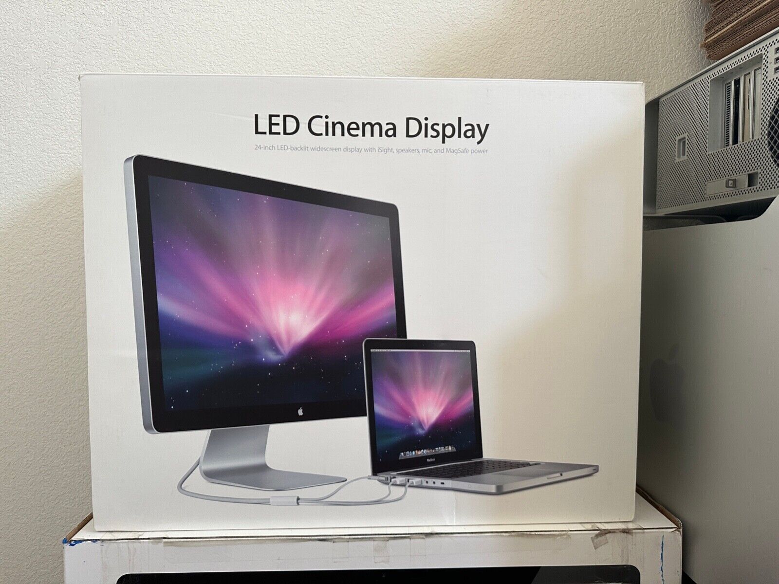 Apple LED Cinema Display 24\