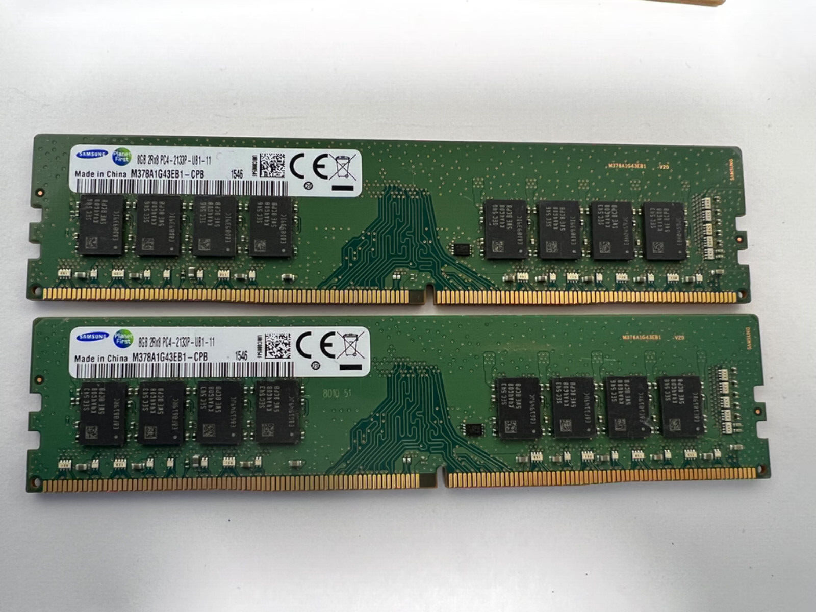 Samsung 16GB (2x8GB) RAM DDR4 PC4-17000 DDR4-2133P SDRAM M378A1G43EB1-CPB HVD