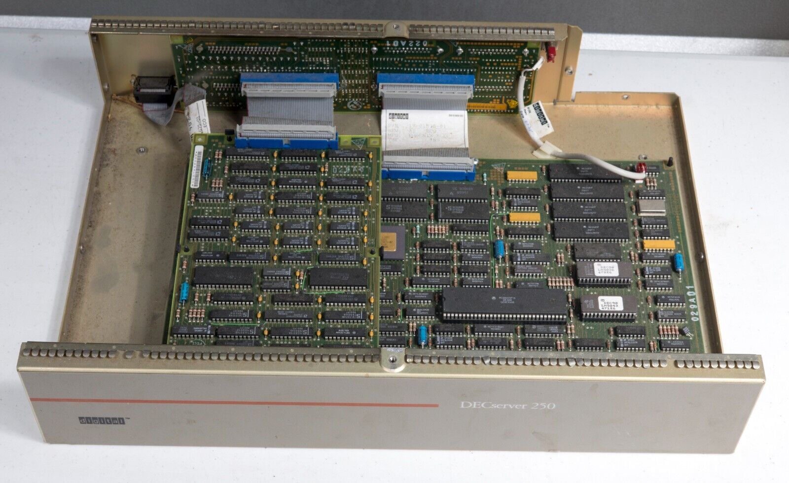 Vintage DEC DECserver 250 Motorola 68000 print server ST534