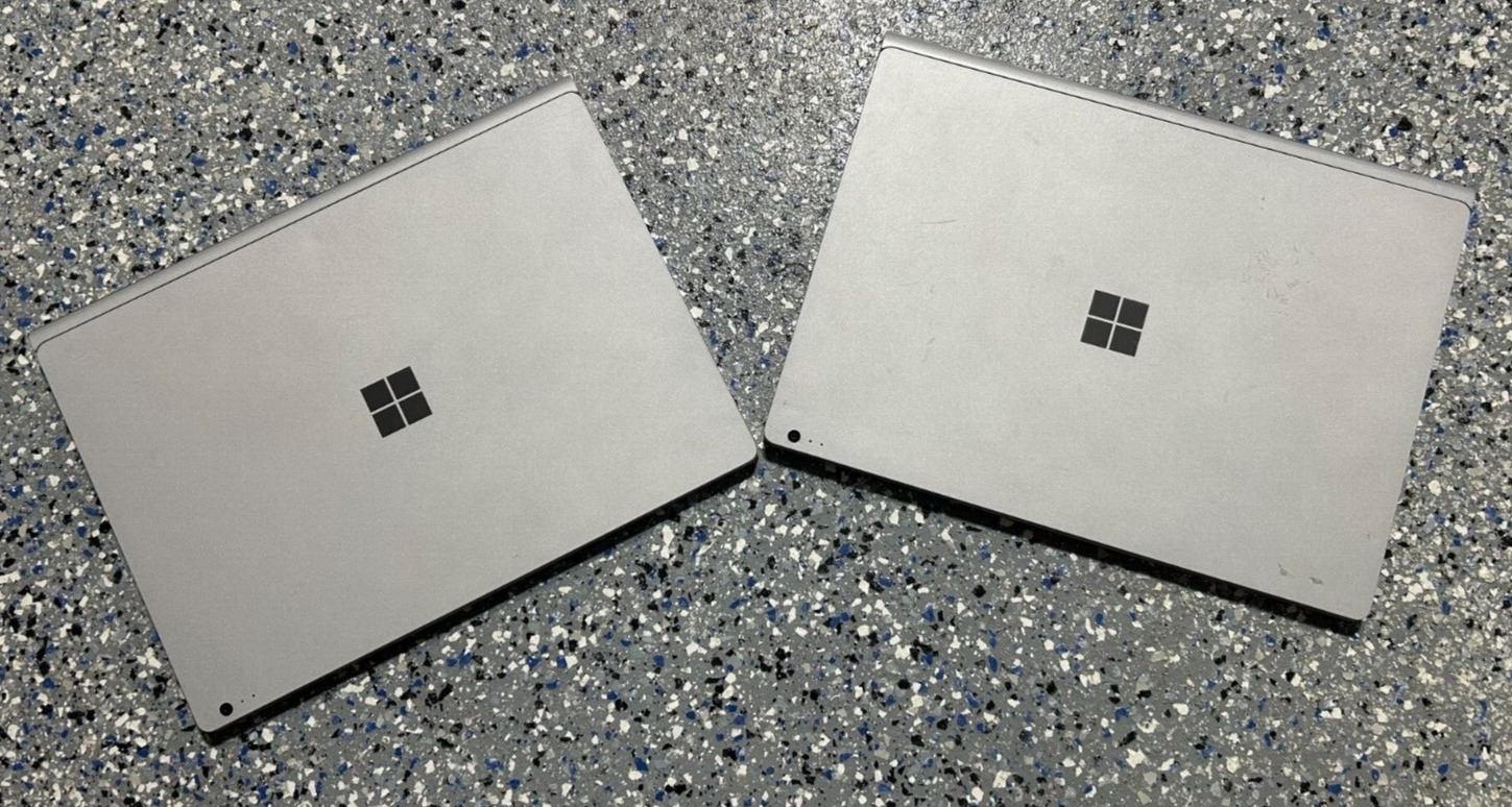 Lot of 2 Surface Book - 128GB SDD i5 8GB RAM Work Only With Charger Plug In