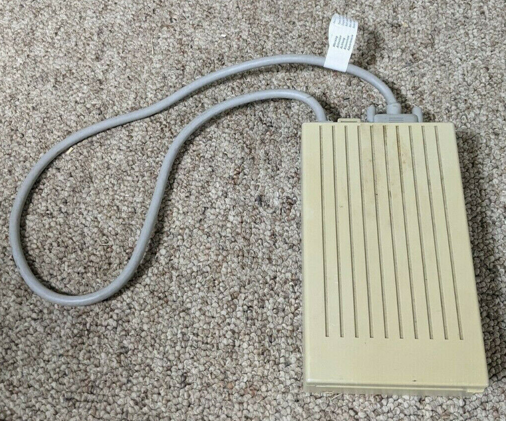 Vintage Apple Macintosh Computer 3.5 In Drive Model A9M0106 Untested AS-IS