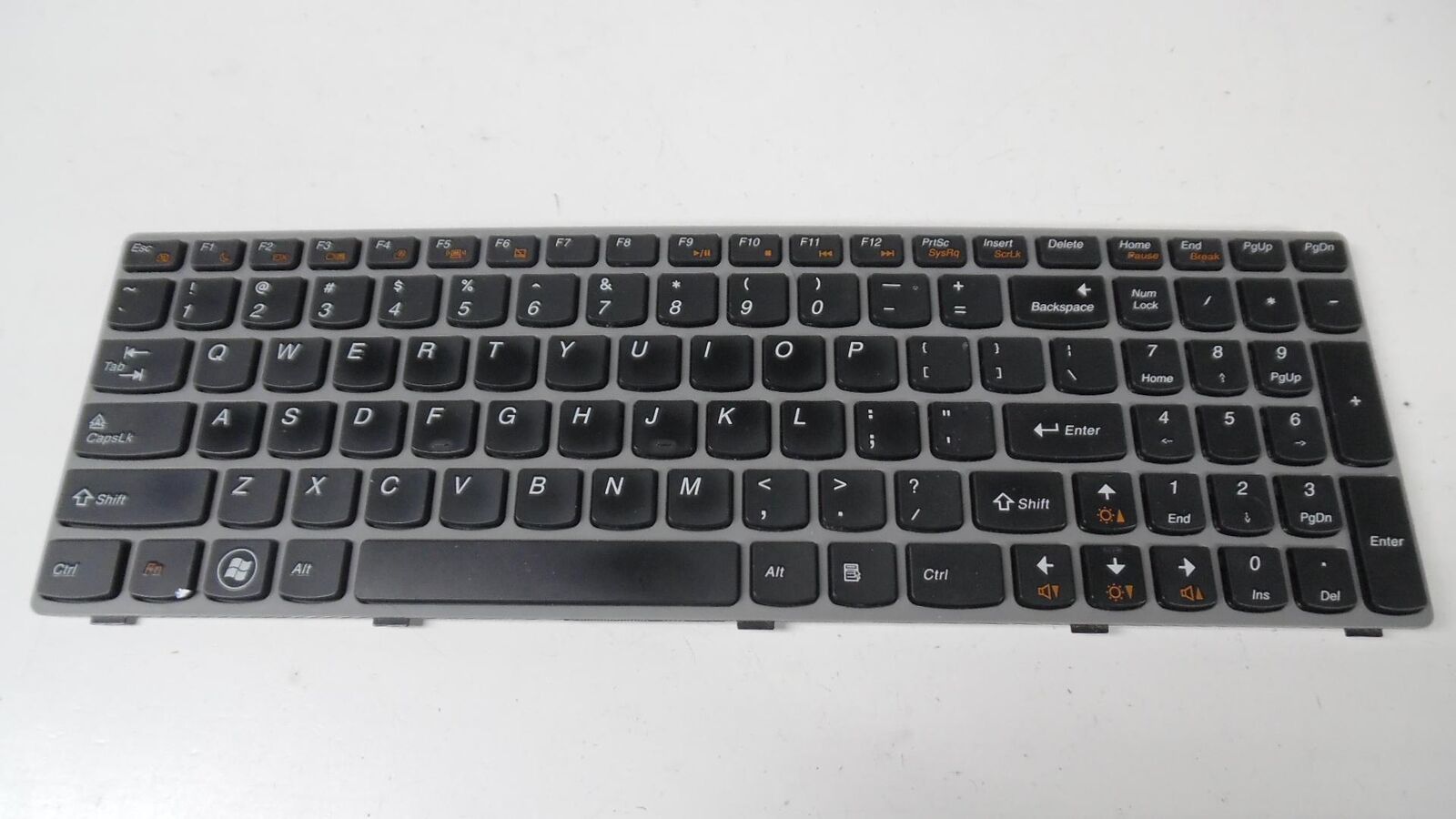 Lenovo Z560 - Black US QWERTY Keyboard - 25-010793 / Tested
