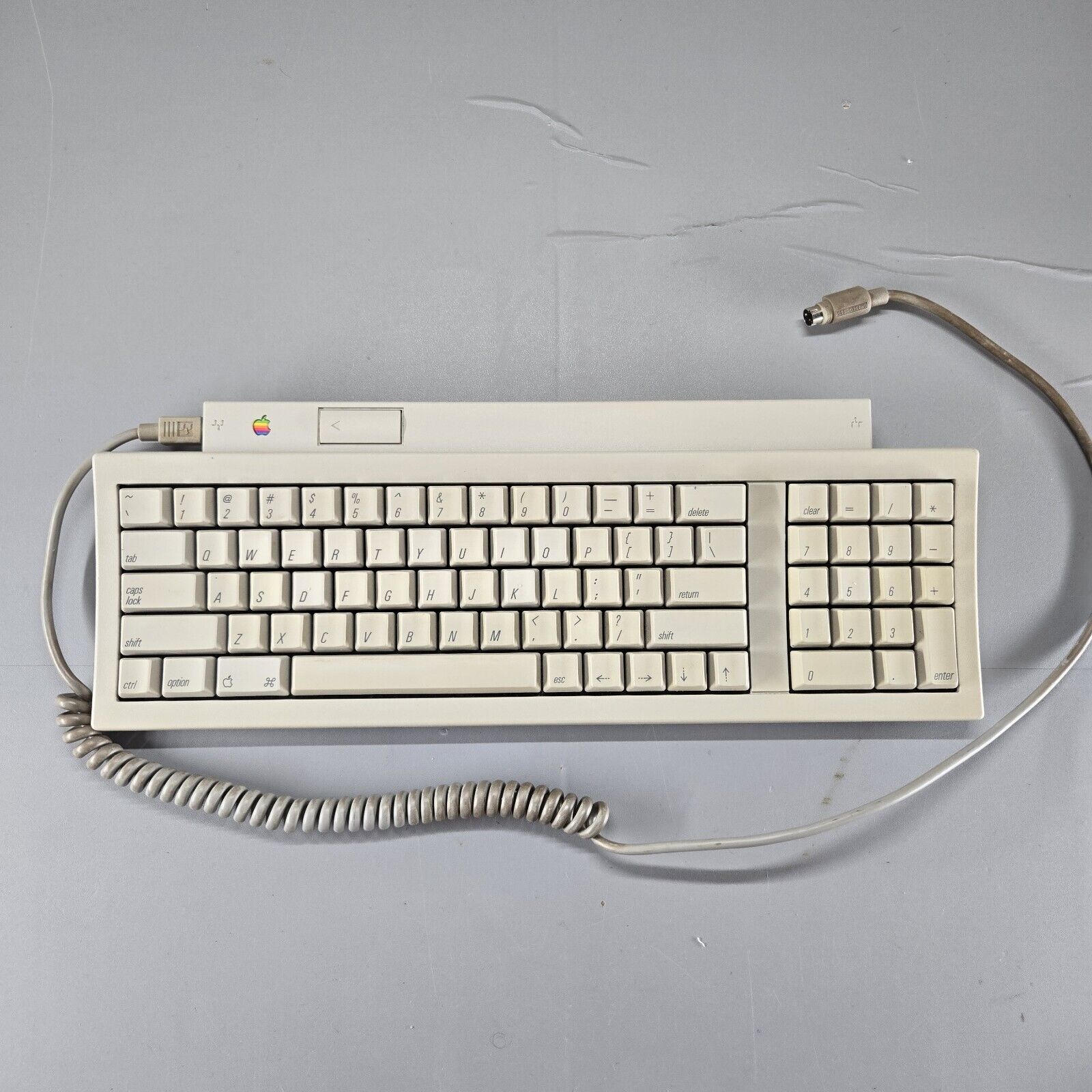 Vintage 1990 Apple Keyboard II M0487 w/ Cable - Untested