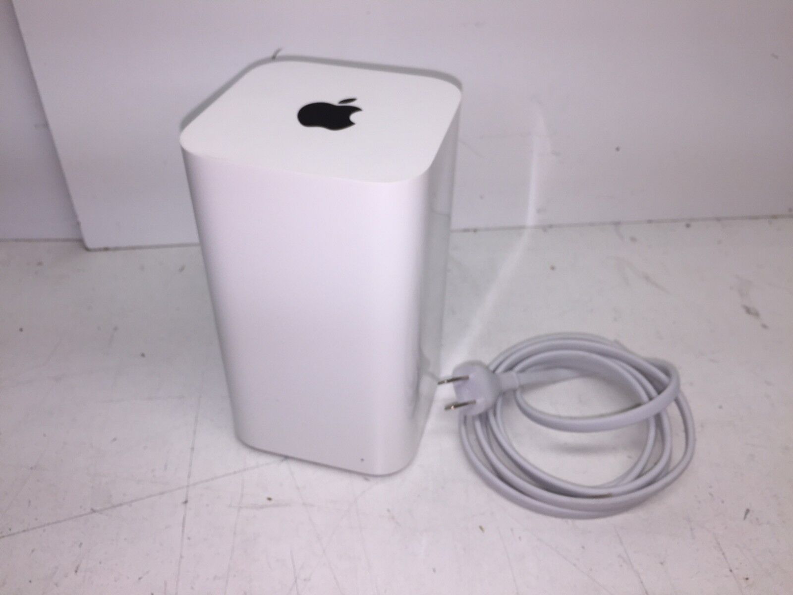 Apple Airport Time Capsule Model A1470 3TB Hard Drive WiFi w/Power Cord TESTED