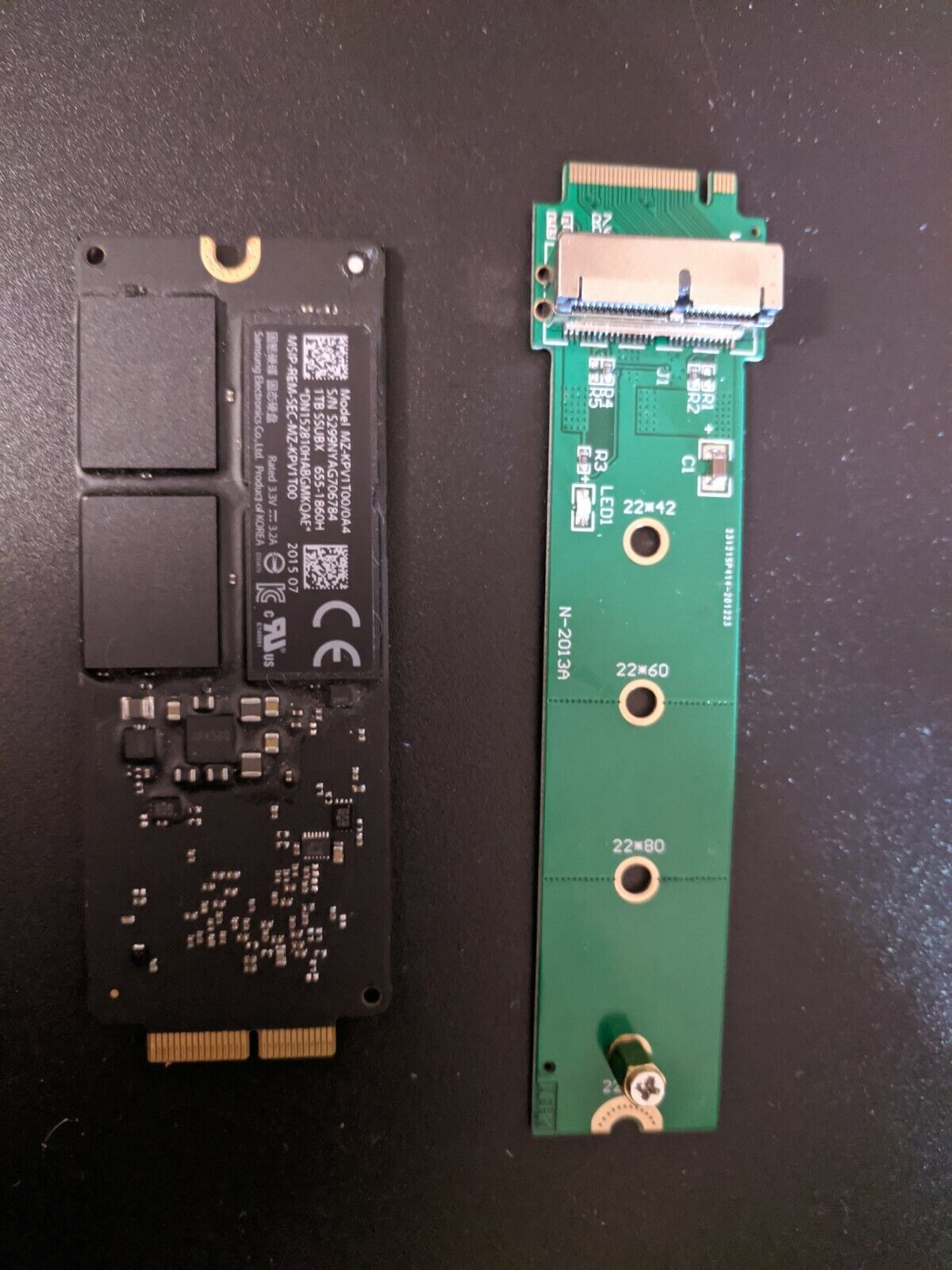 Apple / Samsung 1TB, Internal (MZ-KPV1T00/0A4) SSUBX SSD, includes a M.2 adapter