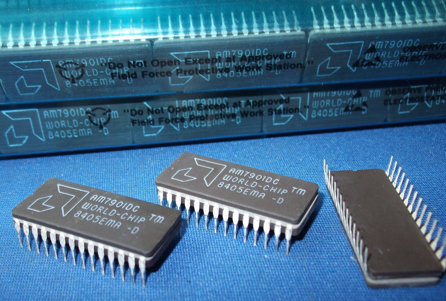AM7901DC AMD WORLD CHIP -D AM7901 Vintage 1984 28-PIN Cerdip RARE COLLECTIBLE