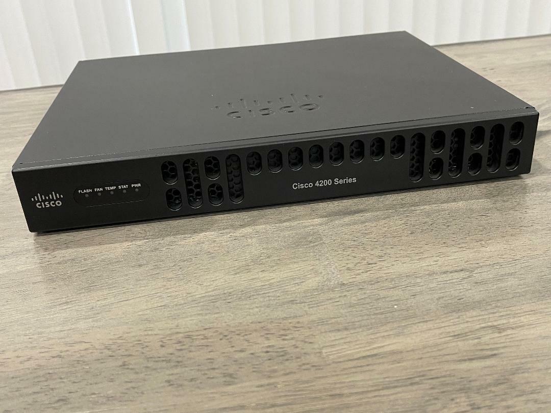 Cisco ISR4221/K9 V02. 4200 Series Integrated Service Router Ready To Use,
