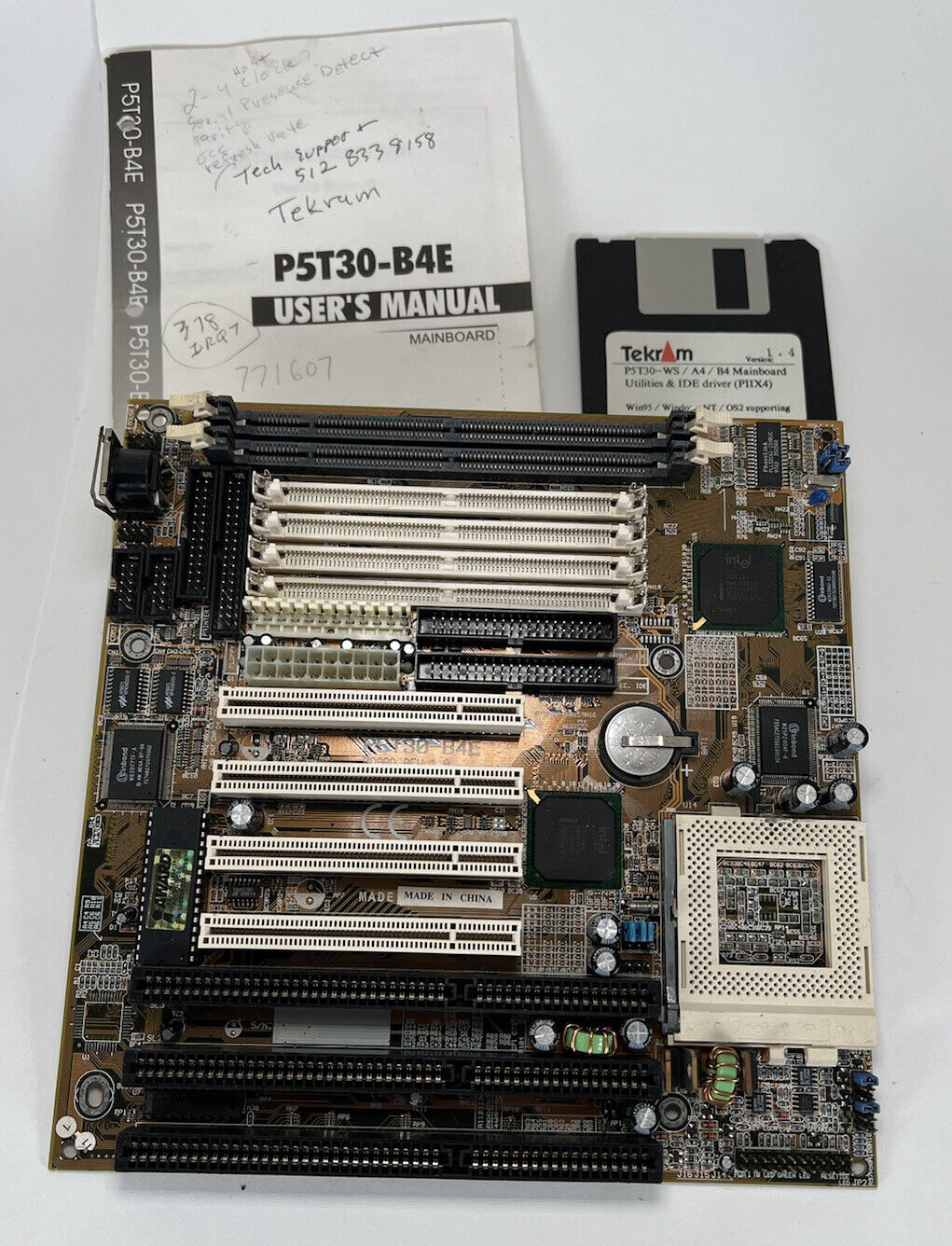 Tekram P5T30-B4E rev 1.0, Socket Motherboard Win98 DOS  W/  Manual & Floppy