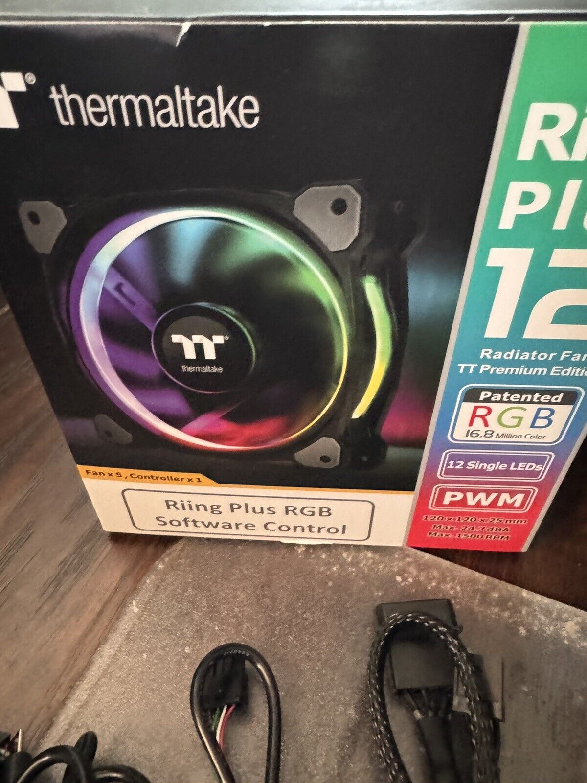 Pack Of 5 Thermaltake Riing Plus 12 RGB TT Premium Edition - CL-F054-PL12SW-A
