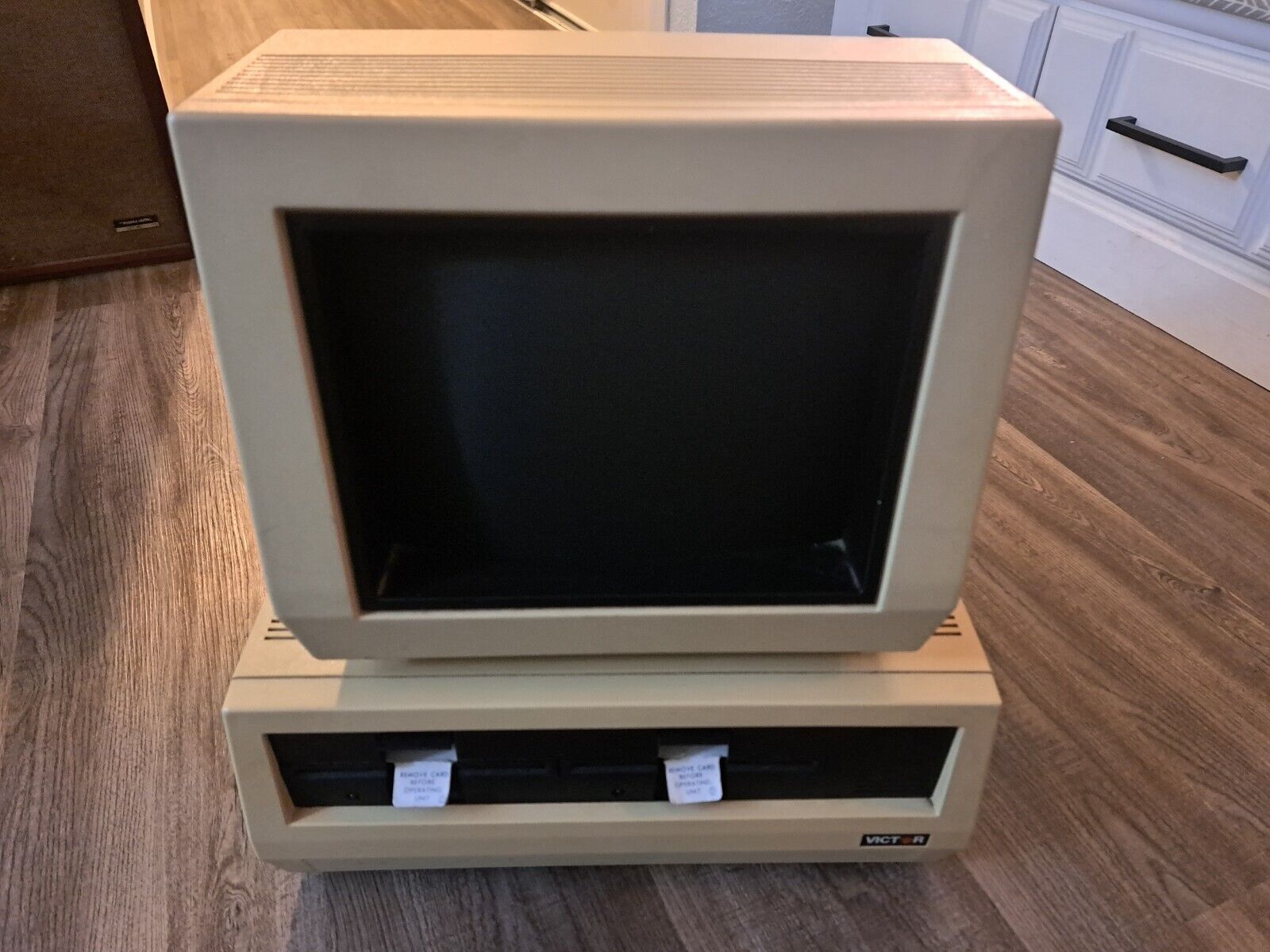 Vintage Victor 9000 Computer