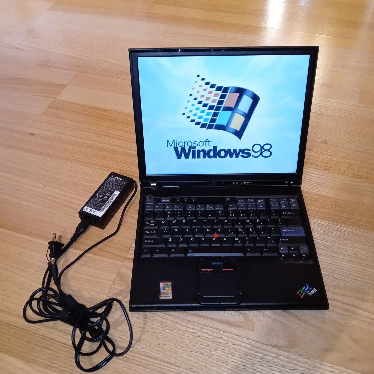 IBM Thinkpad T41 vintage laptop 14 inch Screen, 40GB HD, Windows 98 SE