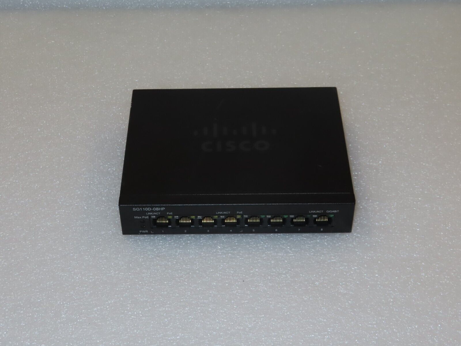 Cisco SG110D-08HP PoE Ethernet Switch 8-Port Gigabit * NO Adapter *