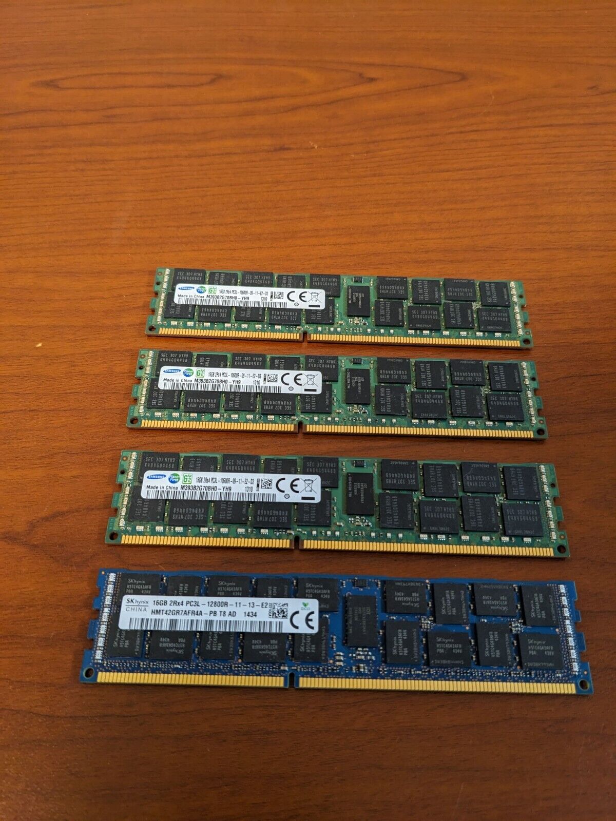 4x Lot of 16 GB Server RAM Sticks (64 GB Total, 3x PC3L-10600R/1x PC3L-12800R)