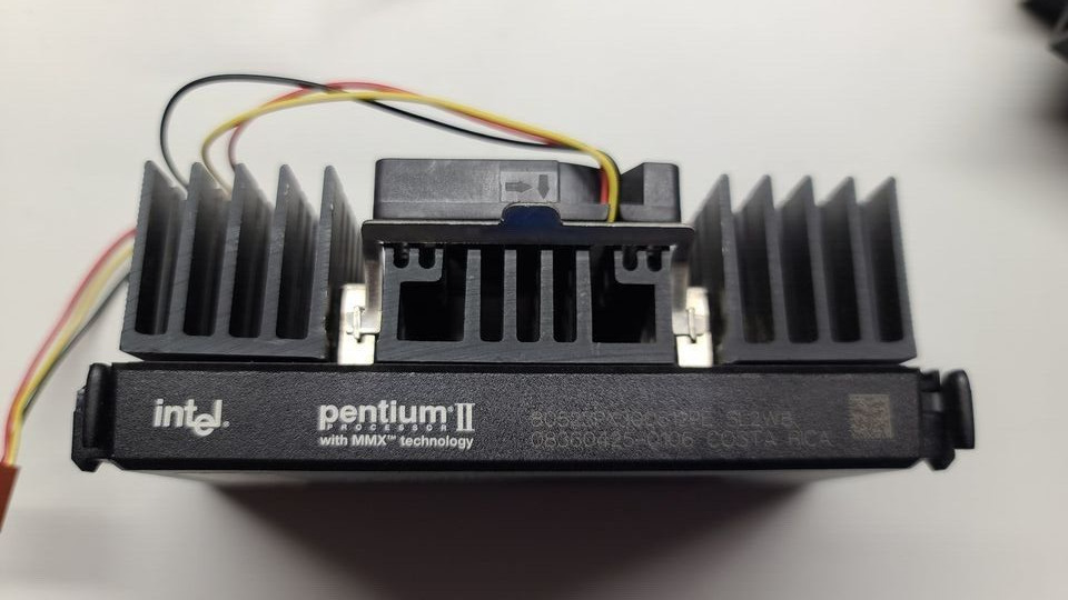 Pentium II Processor 300MHZ 805523PX300512P