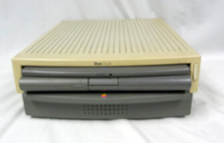 Vintage Apple Macintosh Powerbook Desktop Laptop Computer Duo Dock Model M7779