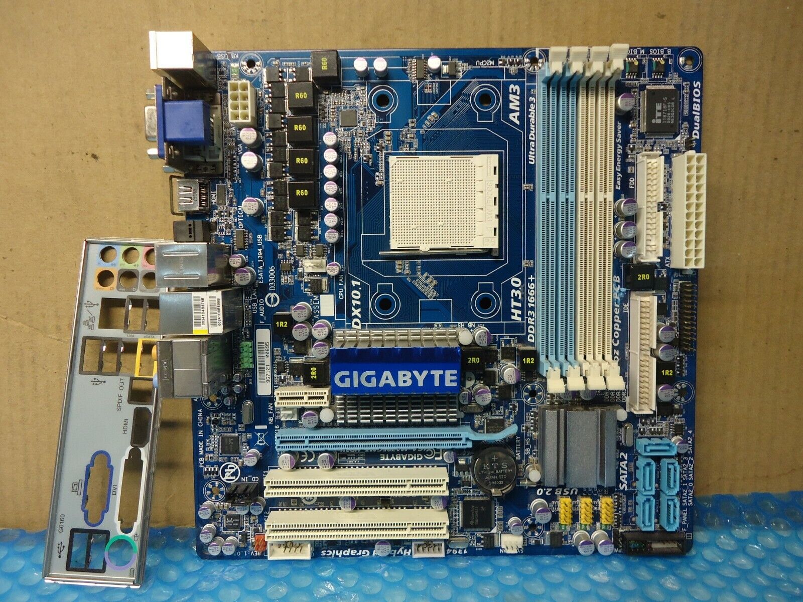 GigaByte GA-MA785GMT-UD2H Motherboard