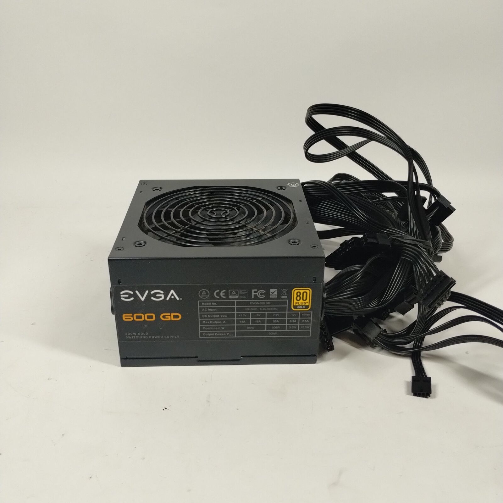 EVGA 600GD 100-GD-0600-B1 80 Plus Gold 600W Non Modular Power Supply