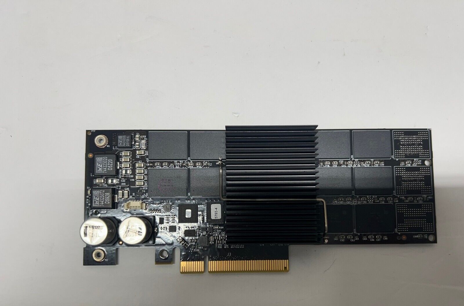 SanDisk 54-85-70452-1536G  SDFADAMOS-1T30-SF1 1.3TB MLC PCI Express 2.0 SSD