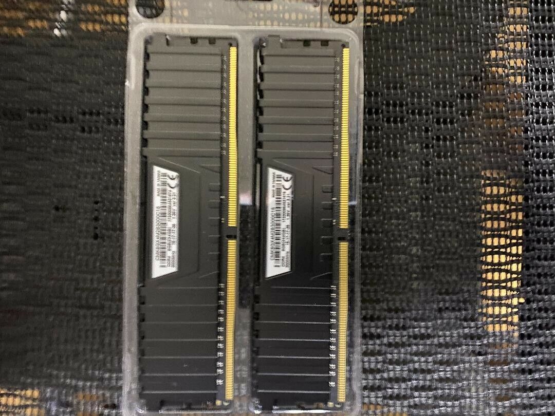 CORSAIR Vengeance LPX 16 GB Memory Kit (New Tested)