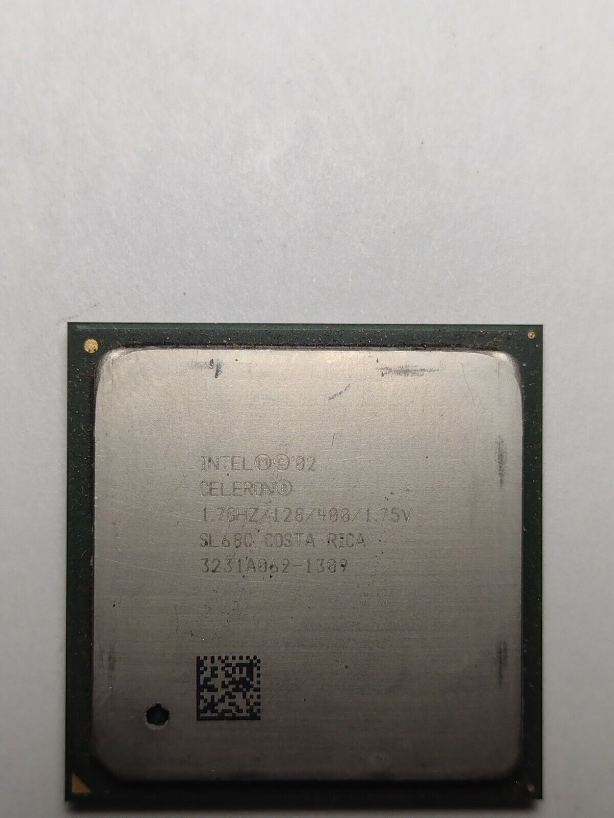 Vintage 2002 Intel Celeron 1.7GHz  Processor 3231A062-1309 NOT TESTED
