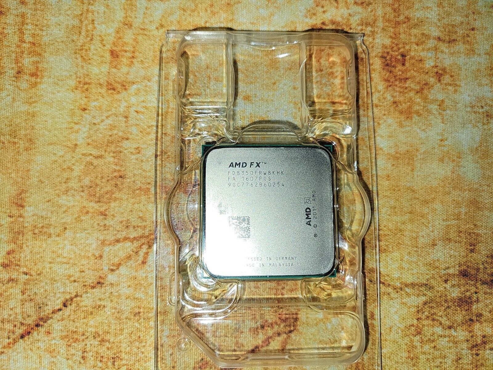 AMD FX-8350  4.0GHz Octa-Core AM3+ Processor (FD8350FRW8KHK)