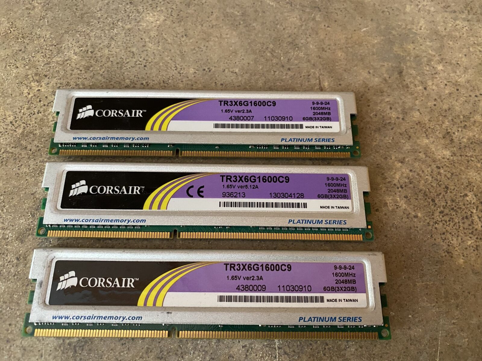 LOT OF 3 CORSAIR XMS3 DDR3 RAM MEMORY TR3X6G1600C9 J2-2