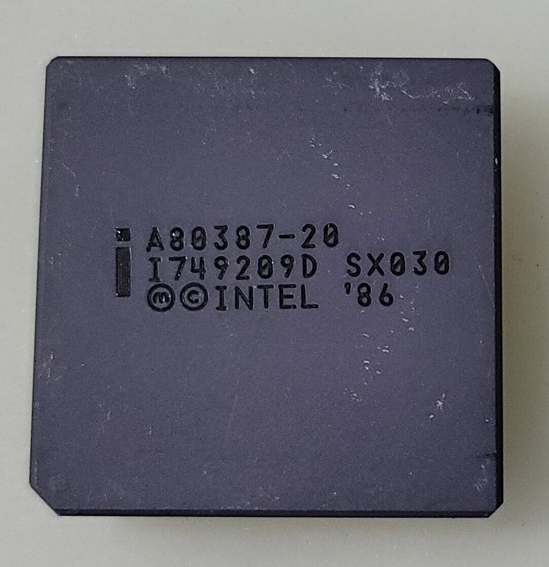 Vintage Rare Intel A80387-20 SX030 Ceramic Processor 1986 Collection/Gold
