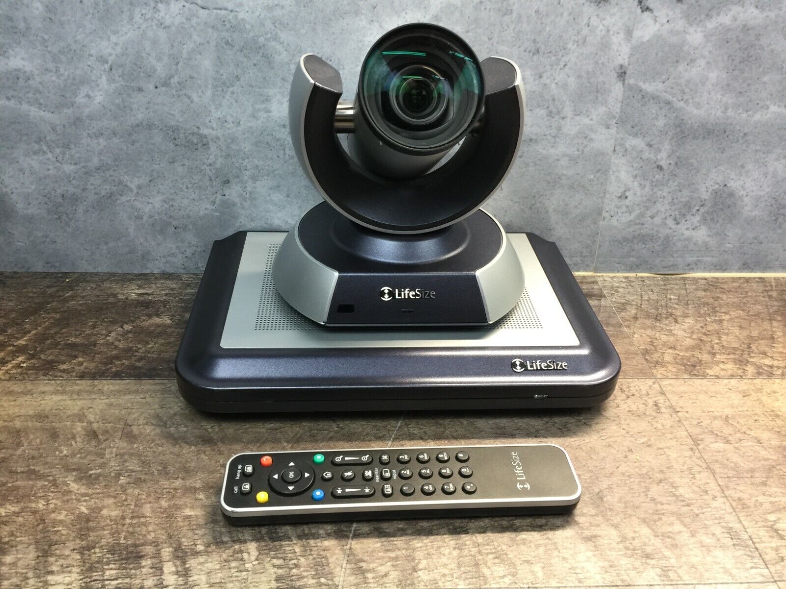 LifeSize 10x LFZ-019 W/LFZ-018 Video Conferencing System Motorized PWR On *Parts