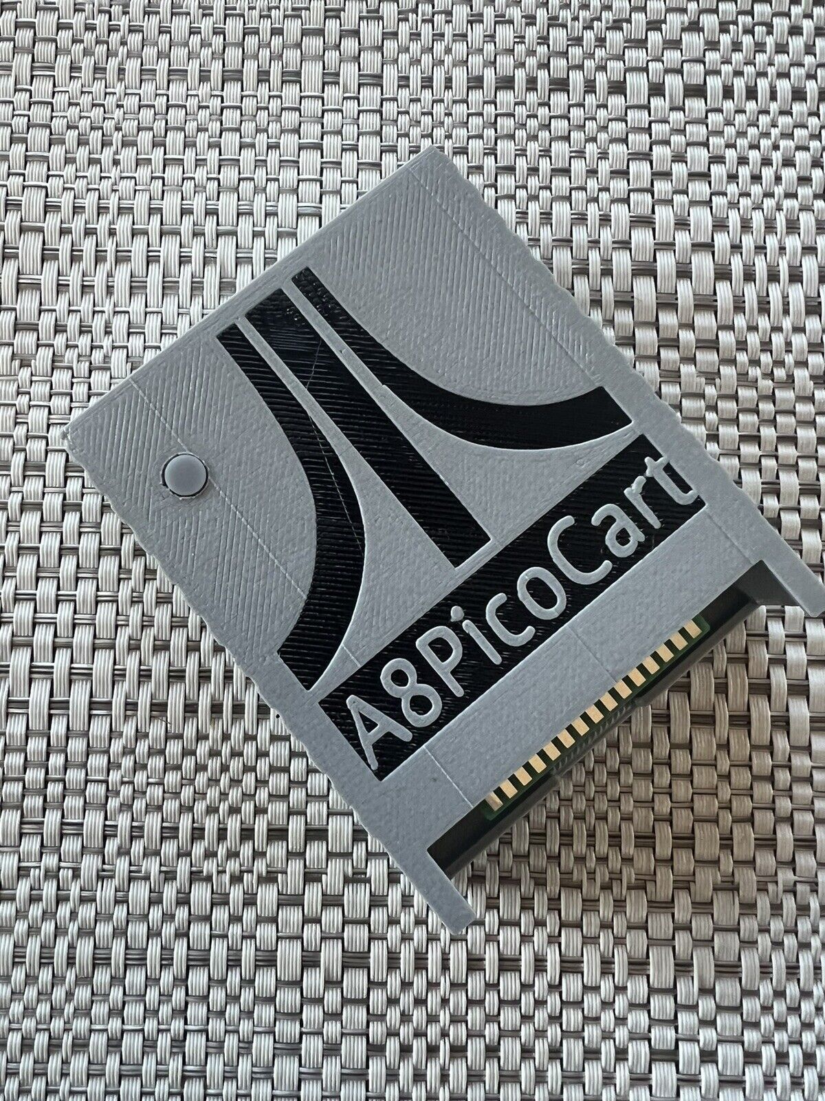 A8picoCart Atari 130 / 65 XE 800 / 1200 XL XEGS multicart UnoCart clone game